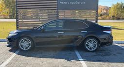 Toyota Camry 2018 года за 11 990 000 тг. в Кокшетау – фото 2