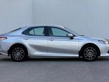 Toyota Camry 2019 года за 9 900 000 тг. в Караганда – фото 4