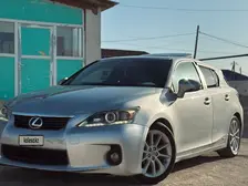 Lexus ct-200h, 2013