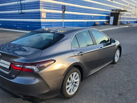 Toyota Camry 2022 года за 11 200 000 тг. в Караганда – фото 5