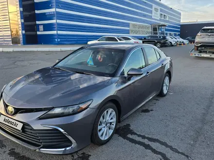 Toyota Camry 2022 года за 11 200 000 тг. в Караганда – фото 6