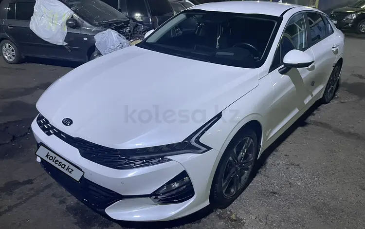 Kia K5 2021 годаfor13 600 000 тг. в Алматы