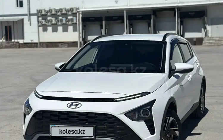 Hyundai Bayon 2023 годаүшін7 800 000 тг. в Караганда