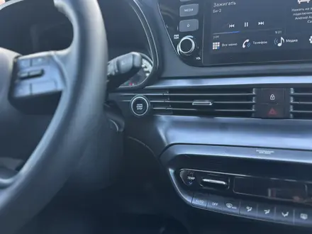 Hyundai Bayon 2023 года за 7 800 000 тг. в Караганда – фото 6