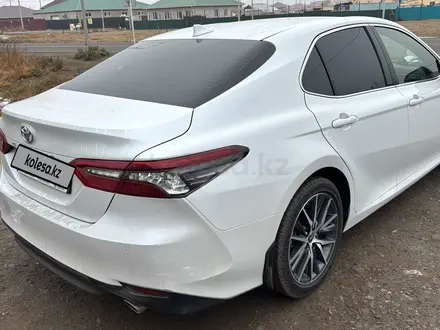 Toyota Camry 2023 года за 21 500 000 тг. в Шымкент – фото 4