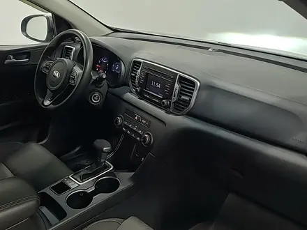 Kia Sportage 2018 года за 8 430 000 тг. в Алматы – фото 15