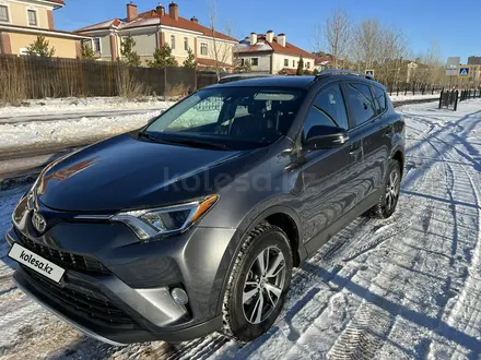 Toyota RAV4 2018 года за 11 700 000 тг. в Астана – фото 4