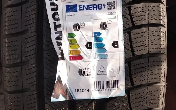 Шины Davanti 215/55/r17 Wintoura + за 37 500 тг. в Алматы
