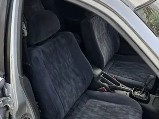 Mitsubishi Lancer, 1998