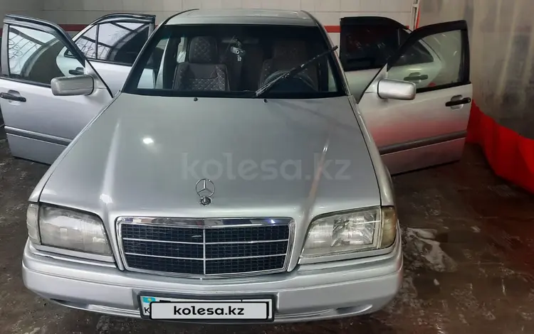 Mercedes-Benz C 180 1993 годаүшін2 000 000 тг. в Астана