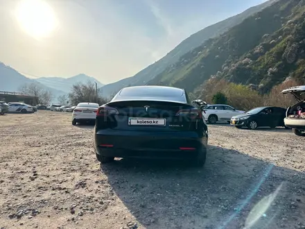 Tesla Model 3 2023 года за 10 900 000 тг. в Алматы – фото 11