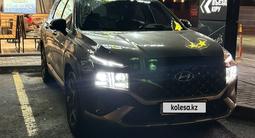 Hyundai Santa Fe 2023 годаfor19 800 000 тг. в Алматы