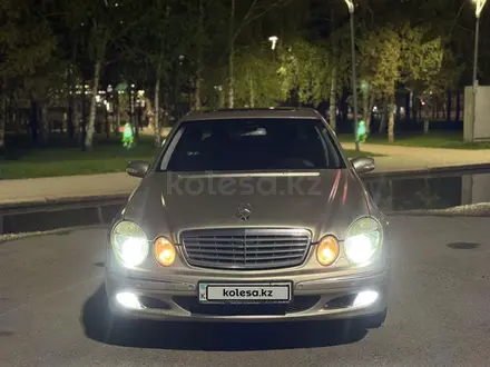 Mercedes-Benz E 320 2002 года за 5 500 000 тг. в Астана – фото 2