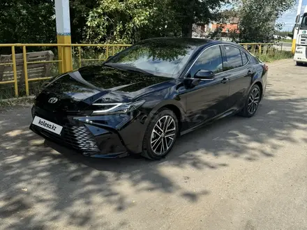 Toyota Camry 2025 года за 24 990 000 тг. в Костанай