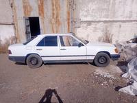 Mercedes-Benz E 200 1988 года за 1 000 000 тг. в Караганда