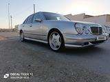 Mercedes-Benz E 320 1998 годаүшін3 200 000 тг. в Актау