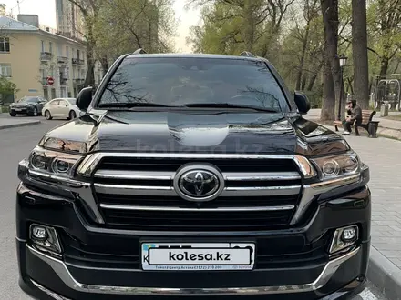 Toyota Land Cruiser 2019 года за 44 200 000 тг. в Алматы