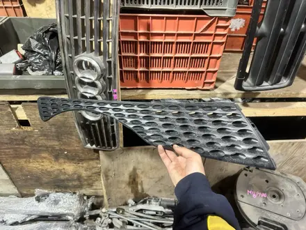 Решетка правая сторона NISSAN JUKE за 25 000 тг. в Астана
