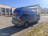 SsangYong Istana 1998 года за 4 000 000 тг. в Усть-Каменогорск – фото 2