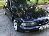 BMW 528 1999 годаүшін3 300 000 тг. в Алматы