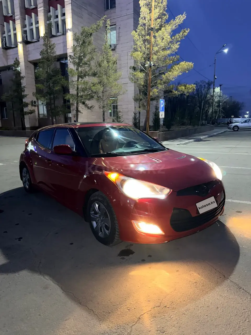 Hyundai Veloster, 2013