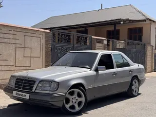 Mercedes-Benz E 320