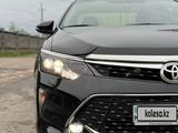 Toyota Camry 2017 года за 13 700 000 тг. в Алматы – фото 2