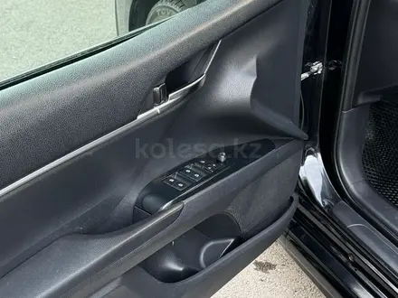 Toyota Camry 2021 года за 10 000 000 тг. в Алматы – фото 14