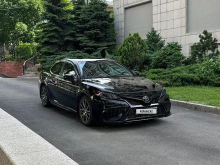 Toyota Camry 2021 года за 10 000 000 тг. в Алматы – фото 3