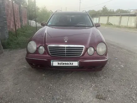 Mercedes-Benz E 320 2001 года за 2 500 000 тг. в Алматы – фото 2