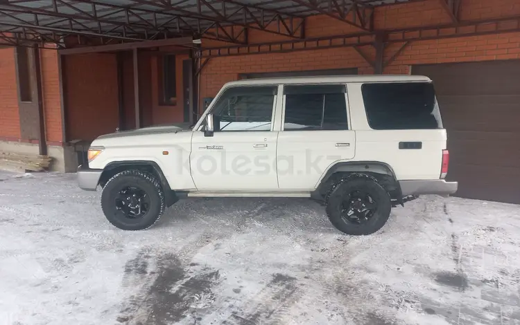 Toyota Land Cruiser 2017 годаүшін24 000 000 тг. в Астана