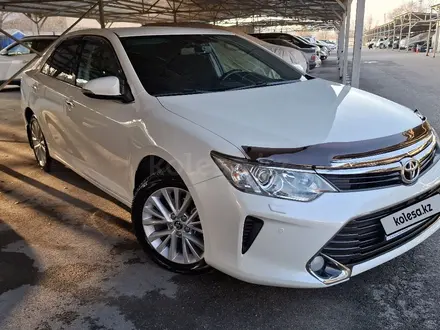 Toyota Camry 2017 года за 15 300 000 тг. в Алматы