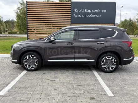 Hyundai Santa Fe 2021 года за 14 750 000 тг. в Петропавловск – фото 2