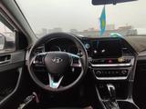 Hyundai Sonata 2018 года за 5 413 800 тг. в Алматы – фото 4