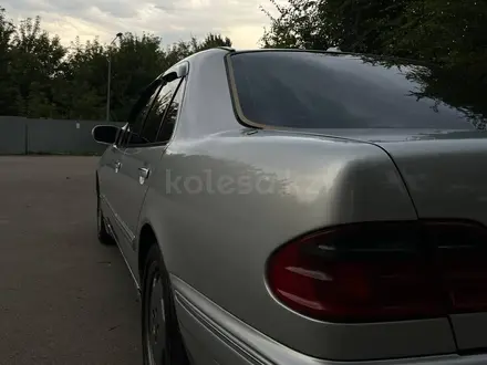 Mercedes-Benz E 320 2000 года за 4 950 000 тг. в Алматы – фото 9