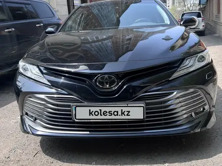 Toyota Camry 2020 года за 15 000 000 тг. в Алматы – фото 5