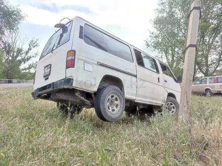 Nissan Caravan 1996 года за 850 000 тг. в Алматы – фото 13