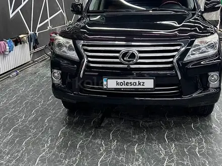 Lexus LX 570 2013 года за 26 500 000 тг. в Актау