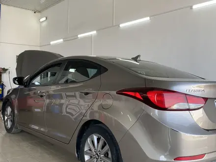 Hyundai Elantra 2014 года за 3 200 000 тг. в Атырау – фото 3