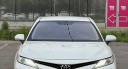 Toyota Camry 2018 года за 13 700 000 тг. в Алматы – фото 3