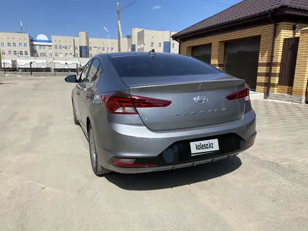Hyundai Elantra 2019 года за 6 300 000 тг. в Актобе – фото 2
