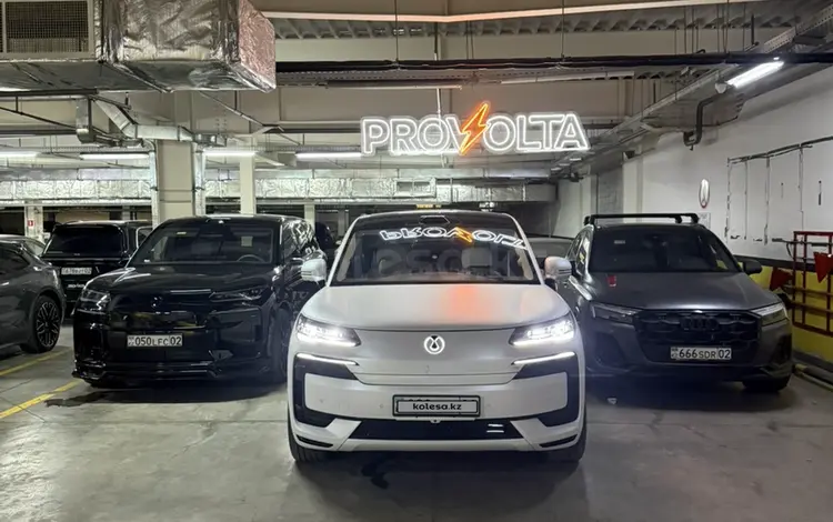 Denza N9 2025 года за 40 000 000 тг. в Алматы
