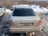Mercedes-Benz C 180 1995 годаfor1 400 000 тг. в Есик – фото 3