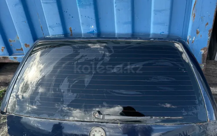 Крышка багажника Volkswagen Golf4 за 35 000 тг. в Караганда