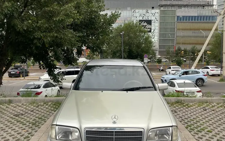 Mercedes-Benz C 240 1998 года за 3 650 000 тг. в Алматы