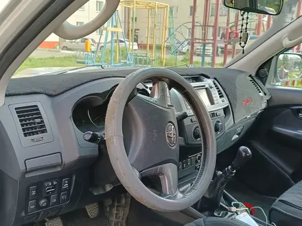 Toyota Hilux 2014 года за 8 500 000 тг. в Петропавловск – фото 7