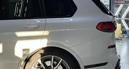 BMW X7 2022 года за 58 500 000 тг. в Семей – фото 5