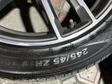 Разноширокие диски bmw g30 оригинальные с летней резиной kumho за 220 000 тг. в Алматы – фото 4