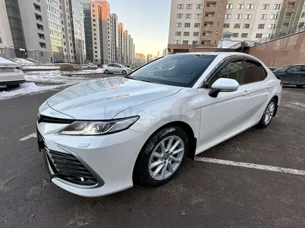 Toyota Camry 2021 года за 15 000 000 тг. в Астана