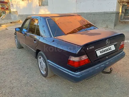 Mercedes-Benz E 220 1993 года за 1 800 000 тг. в Кызылорда – фото 8